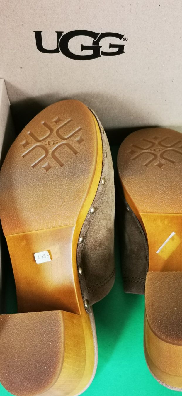 Ugg Scarpe da donna: UGG Clogs aus echtem Leder - Grösse 38 – Nuovo e nell'imballaggio originale da Egg b. Zürich venduto da bil_6lr7 3