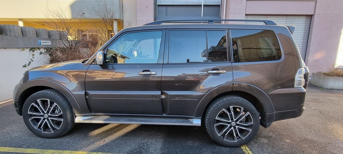 Mitsubishi Automobili: Mitsubishi Pajero V80 – Usato da Münchenstein venduto da JonnyR14 4