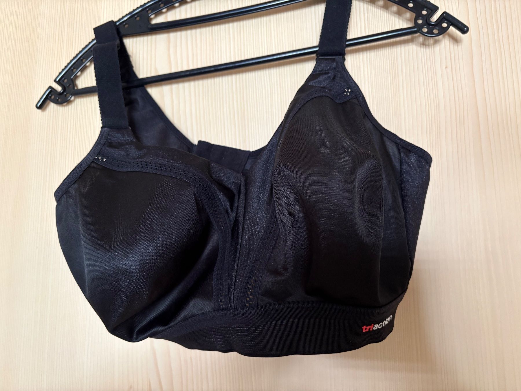 Altra biancheria intima: BH schwarz, Marke, tri action, – Usato da Grüsch venduto da frifri06 1