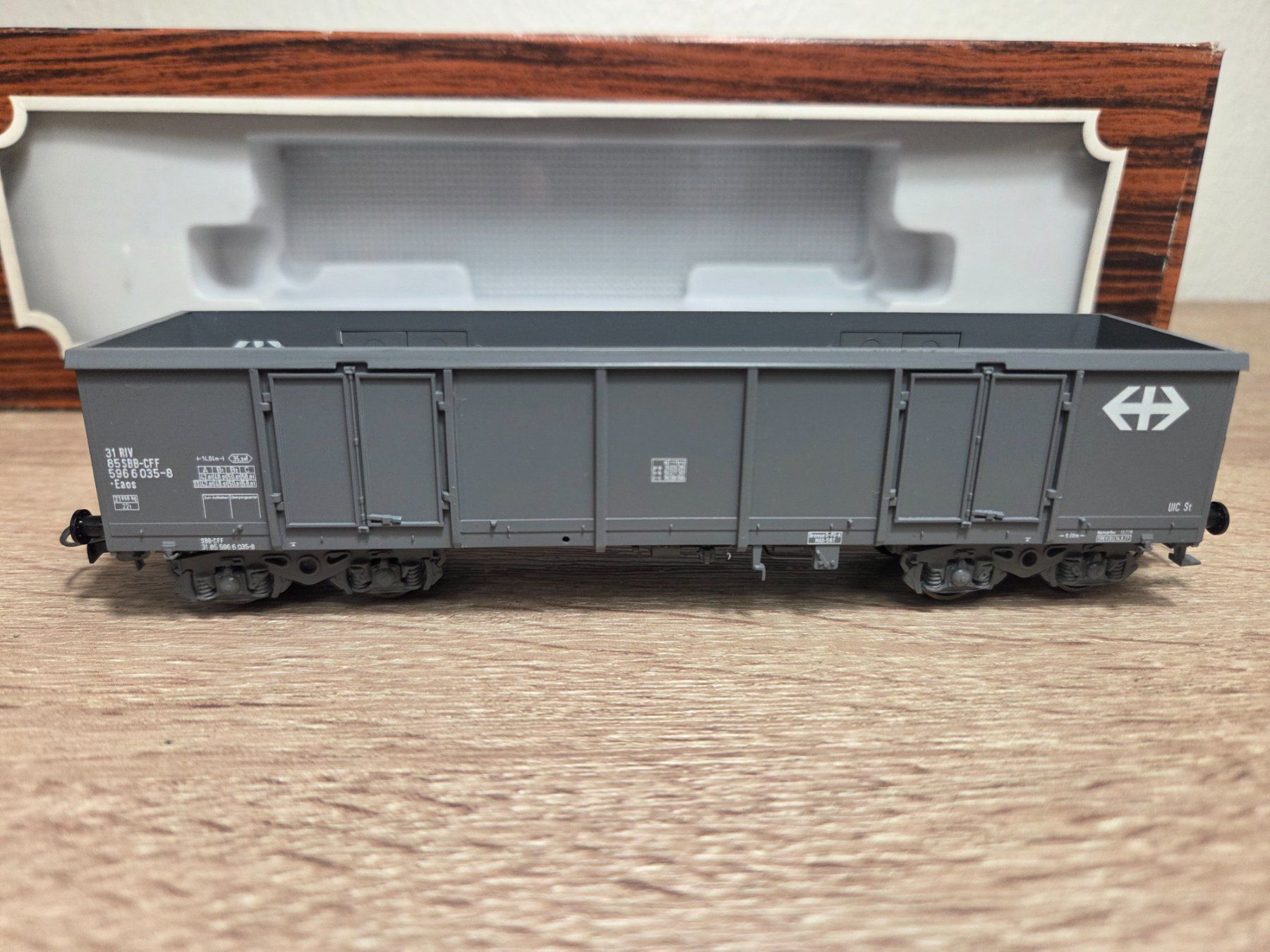 Liliput Modelleisenbahnen: Liliput 244 50 Güterwagen SBB H0 – Gebraucht aus St-Aubin-Sauges von Lo_Go 1