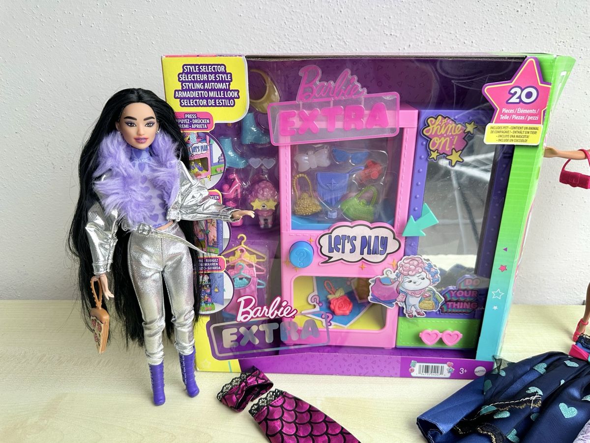 Bambole: Barbie Extra Schrank mit Barbies und Accessoires – Nuovo (secondo la descrizione) da Zürich venduto da Kat_5557 3