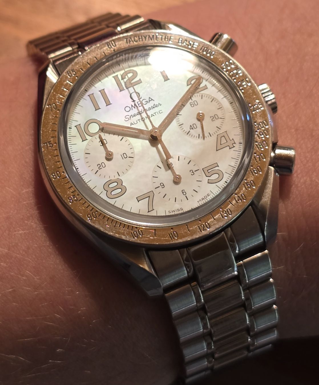 Omega Orologi: Omega Speedmaster mit MOP (Perlmutt) Ziffernblatt – Usato da Mühlethal venduto da m4_bert 5
