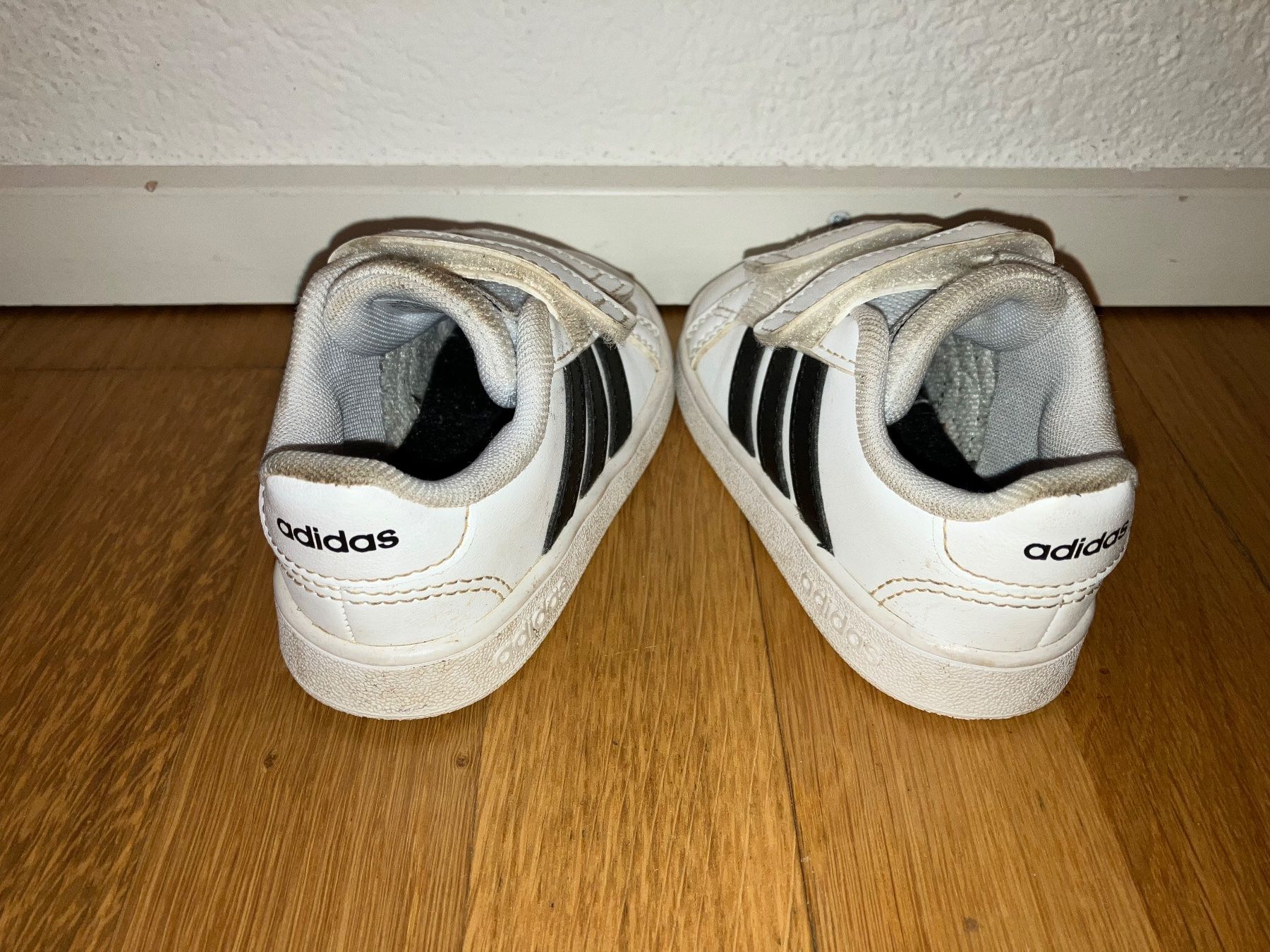 Adidas Scarpe per ragazzi: Kinderschuhen Adidas, Grösse 21 – Usato da Zürich venduto da Dudu2020 1