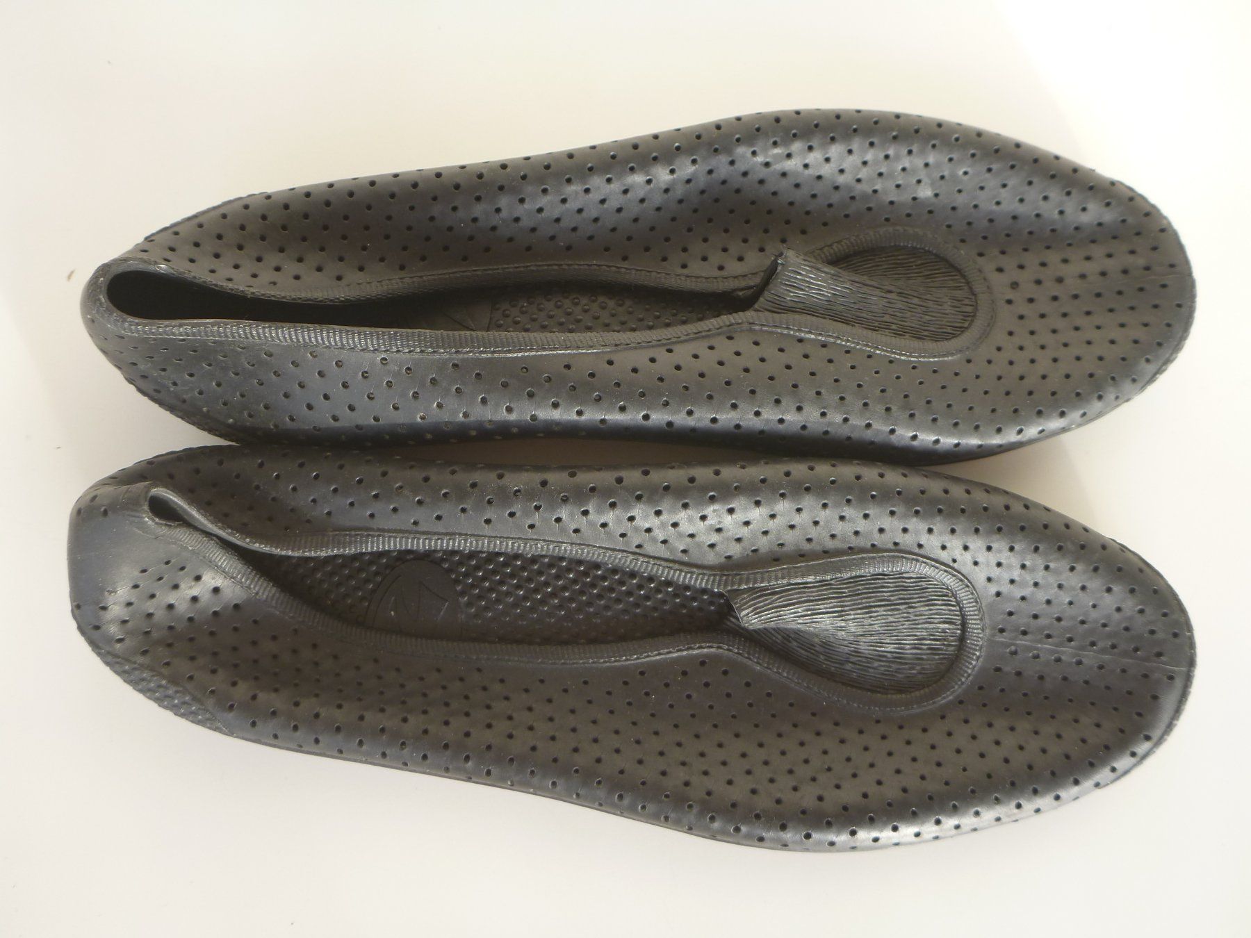 Scarpe da uomo: Badeschuhe, Wasserschuhe, Gr. 41 – Usato da Birmenstorf AG venduto da tritonius