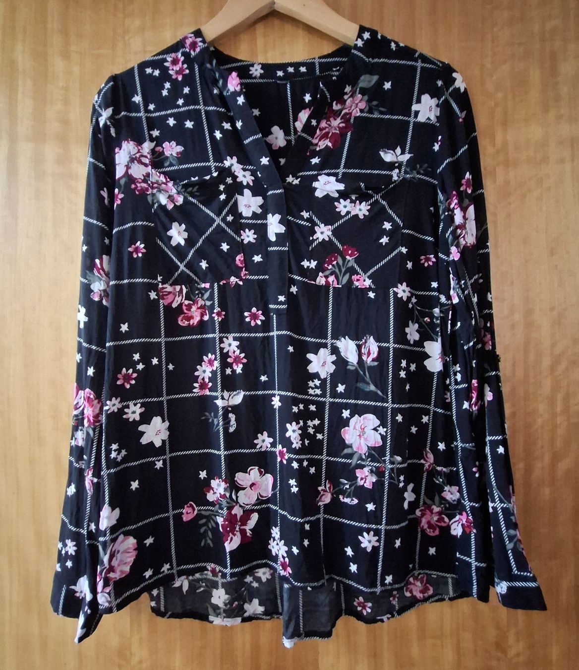 Camicette: Damen Bluse, schwarz mit Print, Gr. M – Usato da Sisseln AG venduto da Tropea4334