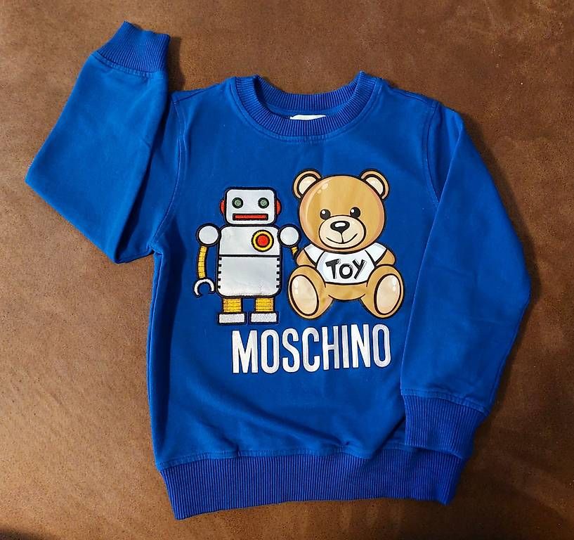 Maglioni & Felpe: Moschino Pullover Gr.104 – Usato da Brislach venduto da Rocksie