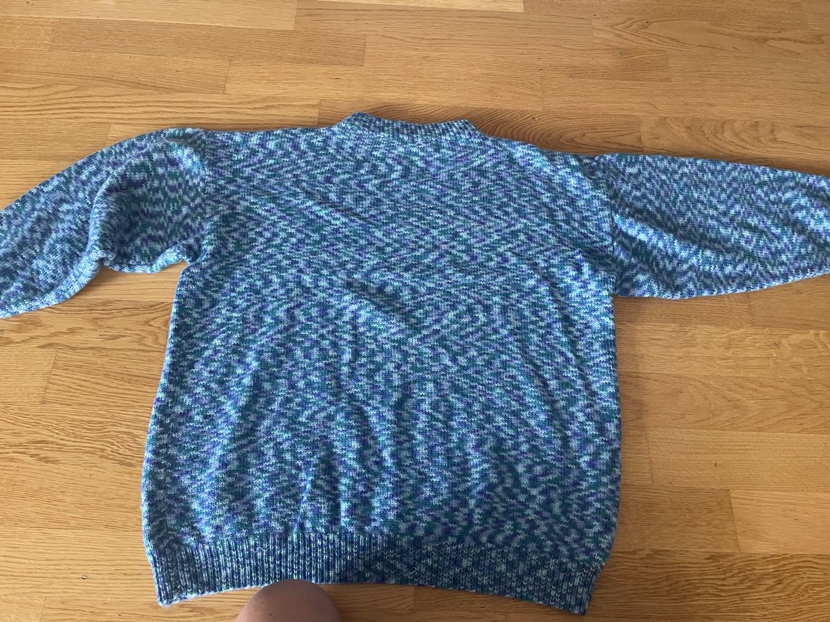 Pullover & Sweatshirts: Pullover Handarbeit / 20% Kaschmir 80%feine Schurwolle – Neu (gemäss Beschreibung) aus Rüschlikon von Lajniii