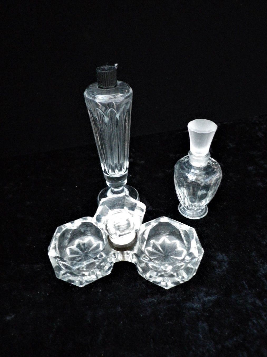 Flaconi: Antike Glas-Flacons und Salzgefäss – Usato da Reinach BL venduto da Annodomini