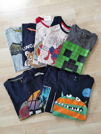 9 stk. t-shirts grösse 146/152
