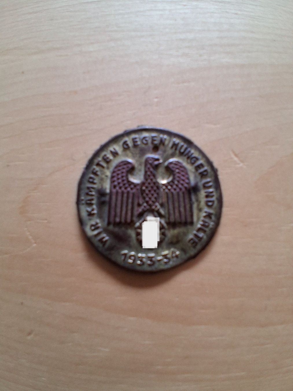 Placchette & Badge: WHW-/Winterhilfswerk-Abzeichen 1933 - 34 – Usato da Stalden VS venduto da Stumpf83