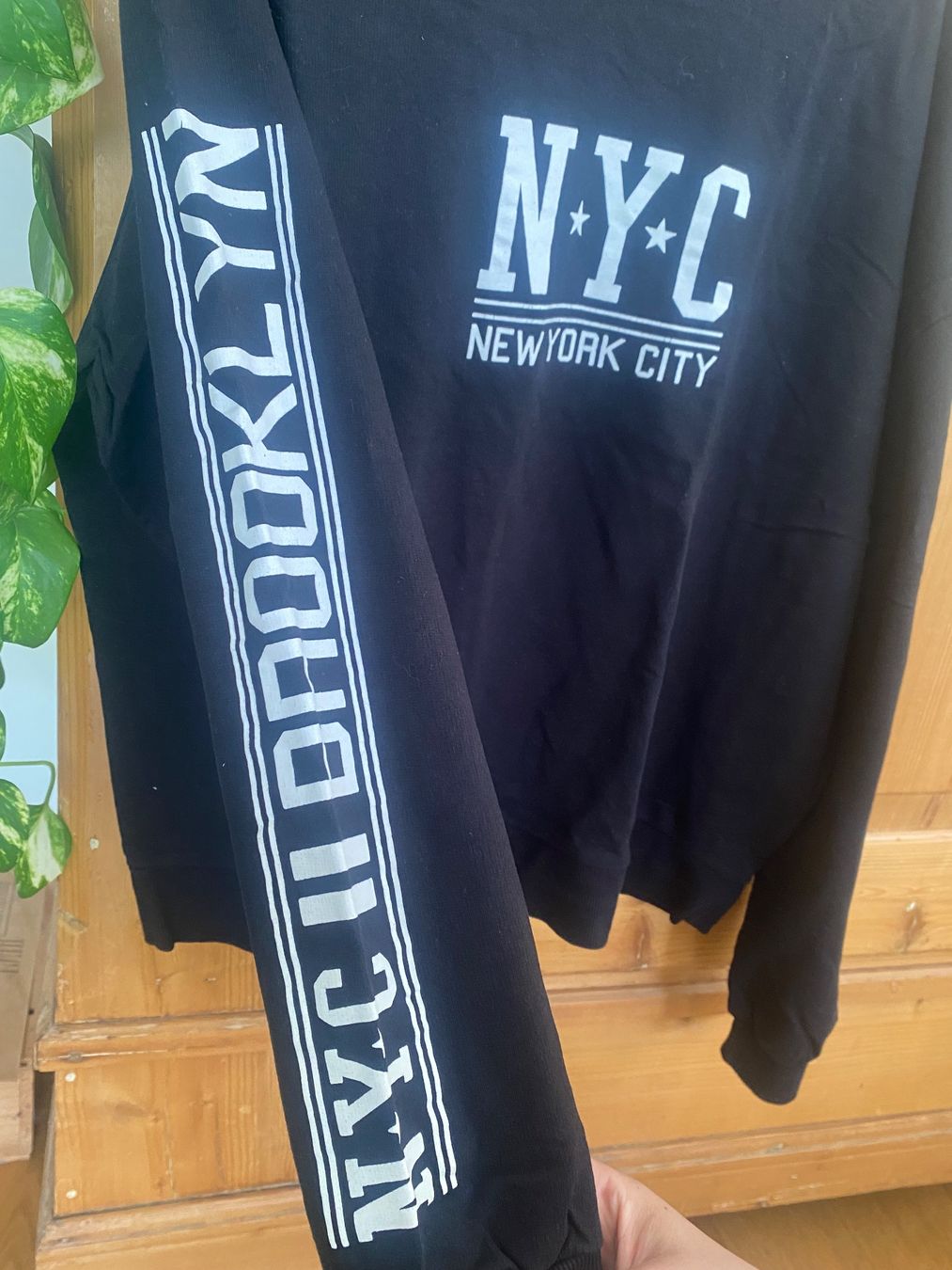 H&M Pullover & Sweatshirts: Pullover New York Grösse L – Gebraucht aus Riedholz von emm_22qn 3