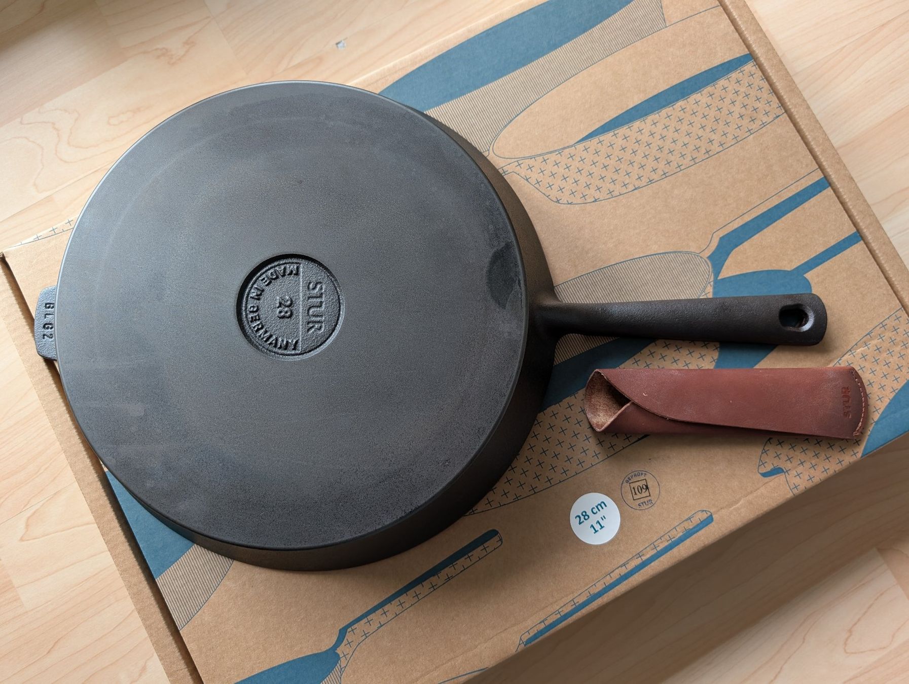 Padelle: STUR Gusseisenpfanne 28 cm – Usato da Winterthur venduto da g4b1nagy 2