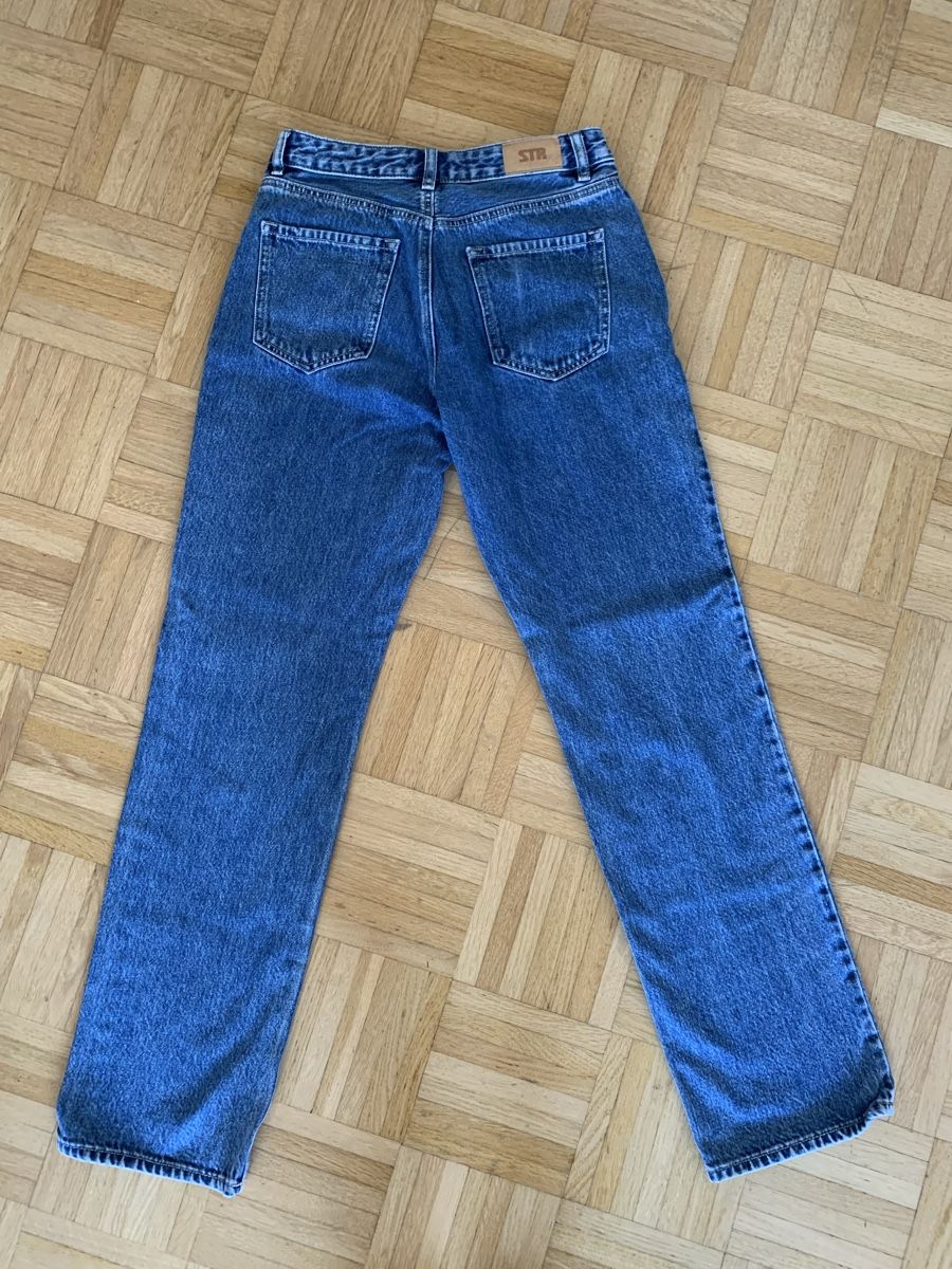 Stradivarius Jeans: 2 Jeans von STRADIVARIUS Gr. 38 – Usato da Jona venduto da Siestaaa 2