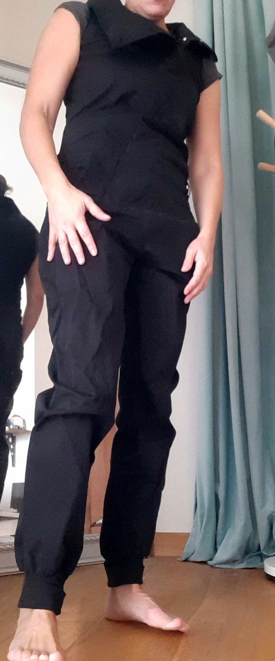 Skunkfunk Tute: Skunkfunk black cowl necked jumpsuit. Taille M – Usato da Aubonne venduto da erinrose 1