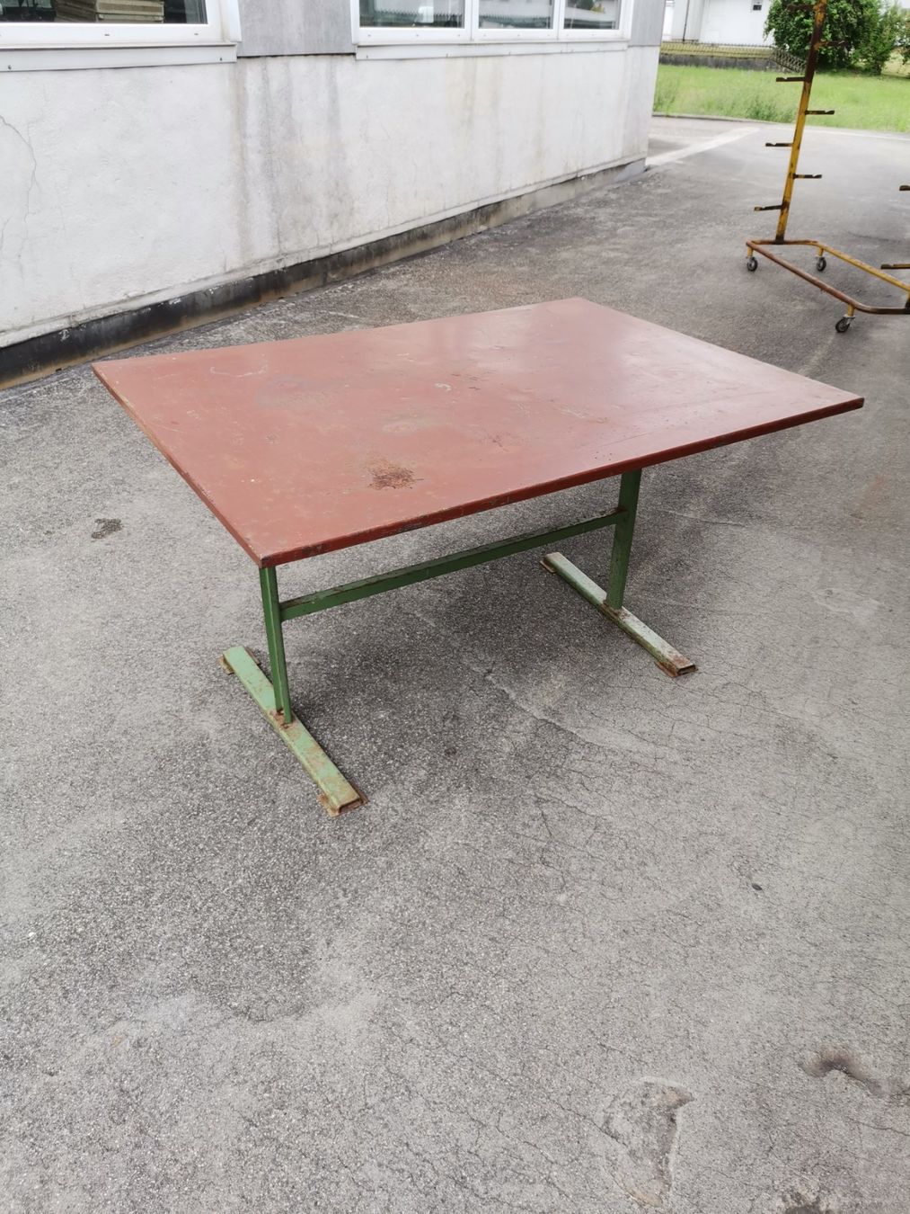 Tavoli: Vintage Gartentisch, Metallgartentisch, Tisch, Eisentisch – Usato da Wiedlisbach venduto da Kreislaufmaterial 3