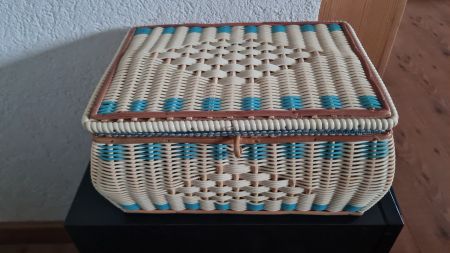 Süsses vintage Nähkörbli aus Plastik