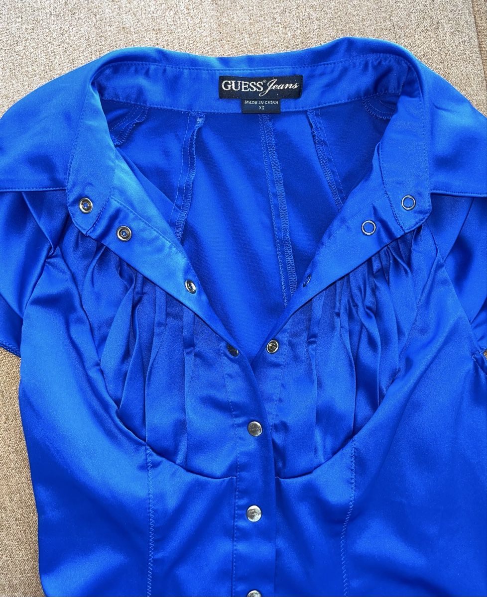 Guess Camicette: Chemisier bleu électrique - Guess – Nuovo (secondo la descrizione) da Nyon venduto da sam_vt7r 3