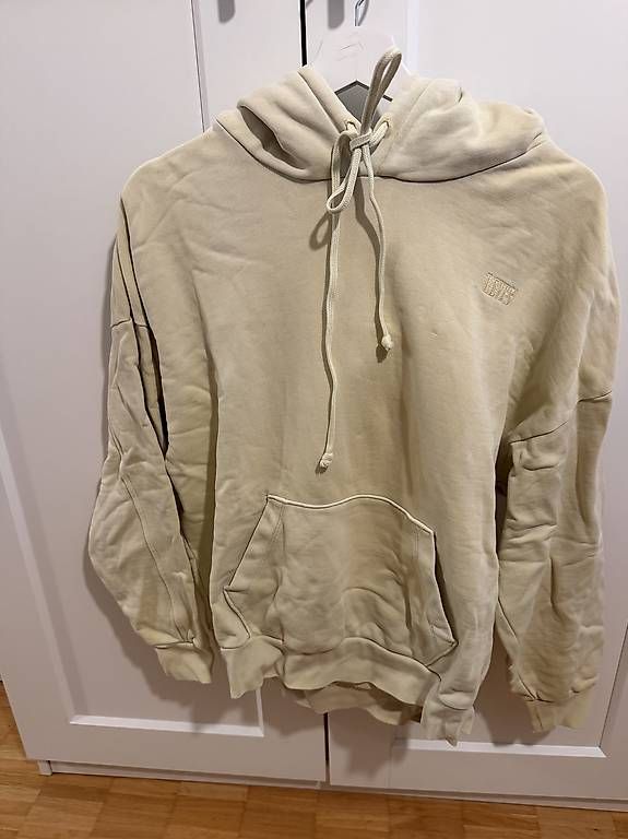 Pullover & Sweatshirts: Levis Kapuzenpullover Grösse S – Gebraucht aus Zürich von san_7n2l