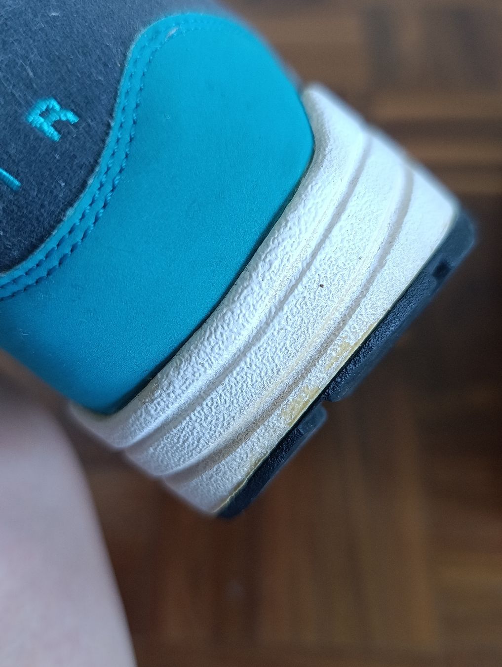 Nike Herrenschuhe: Nike Air Max 1 Gr. 43 – Gebraucht aus Baar von L.isa28 9