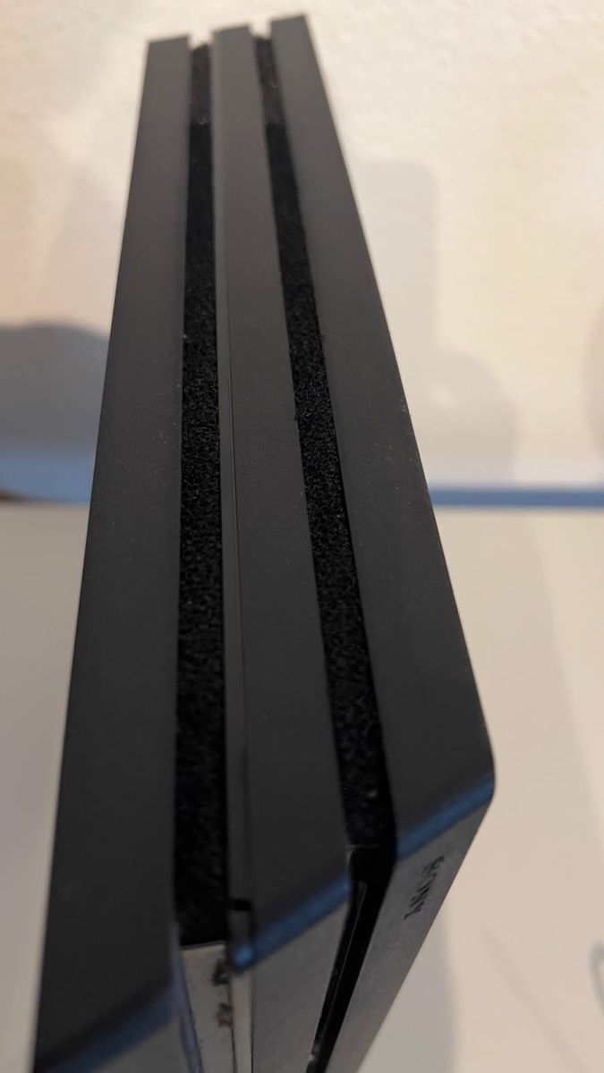 Sony Console: PlayStation 4 Pro 1TB mit Zubehör – Usato da Stein AG venduto da isi_R35 4