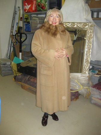Kamelhaarmantel beige, weit, lang. Wildnerzfutter/-kragen