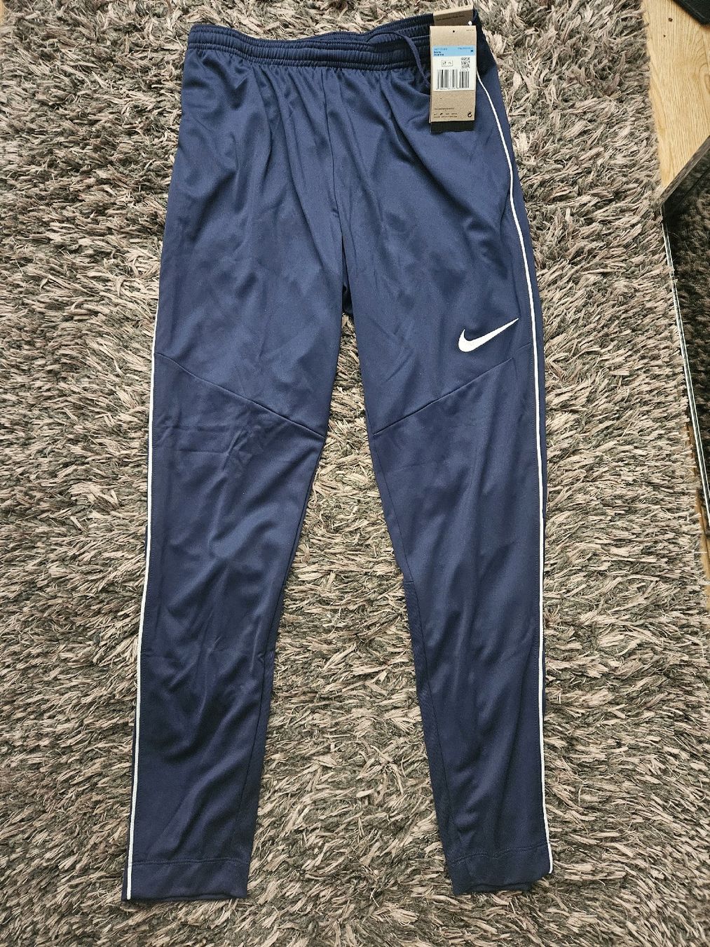 Nike Pantaloni: Nike Dri Fit Hose Gr.M – Nuovo e nell'imballaggio originale da Emmenbrücke venduto da TopGato