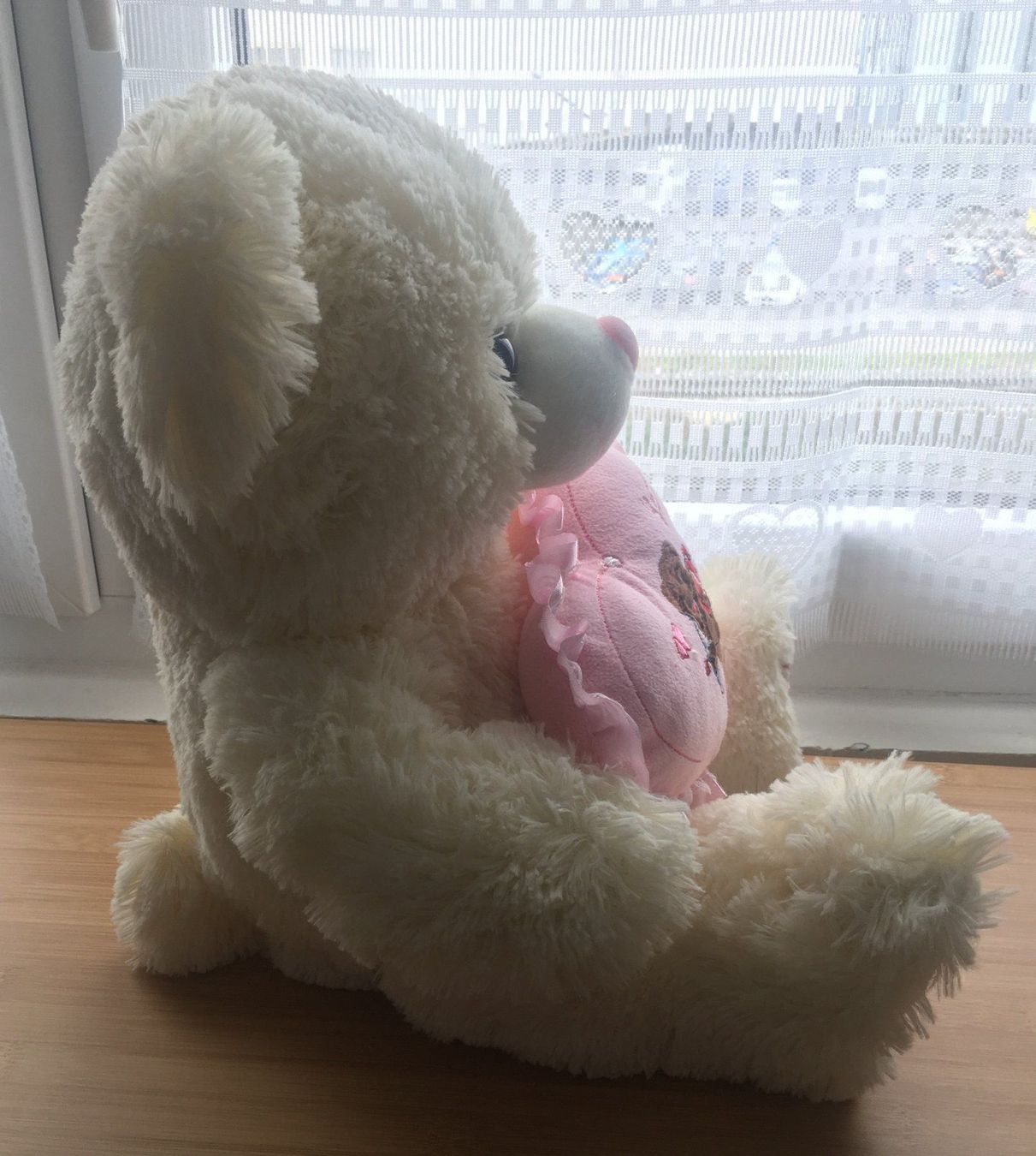 Giocattoli: Flauschiger Kuschelbär mit Herz – Nuovo (secondo la descrizione) da Basel venduto da Seifehuesli 1