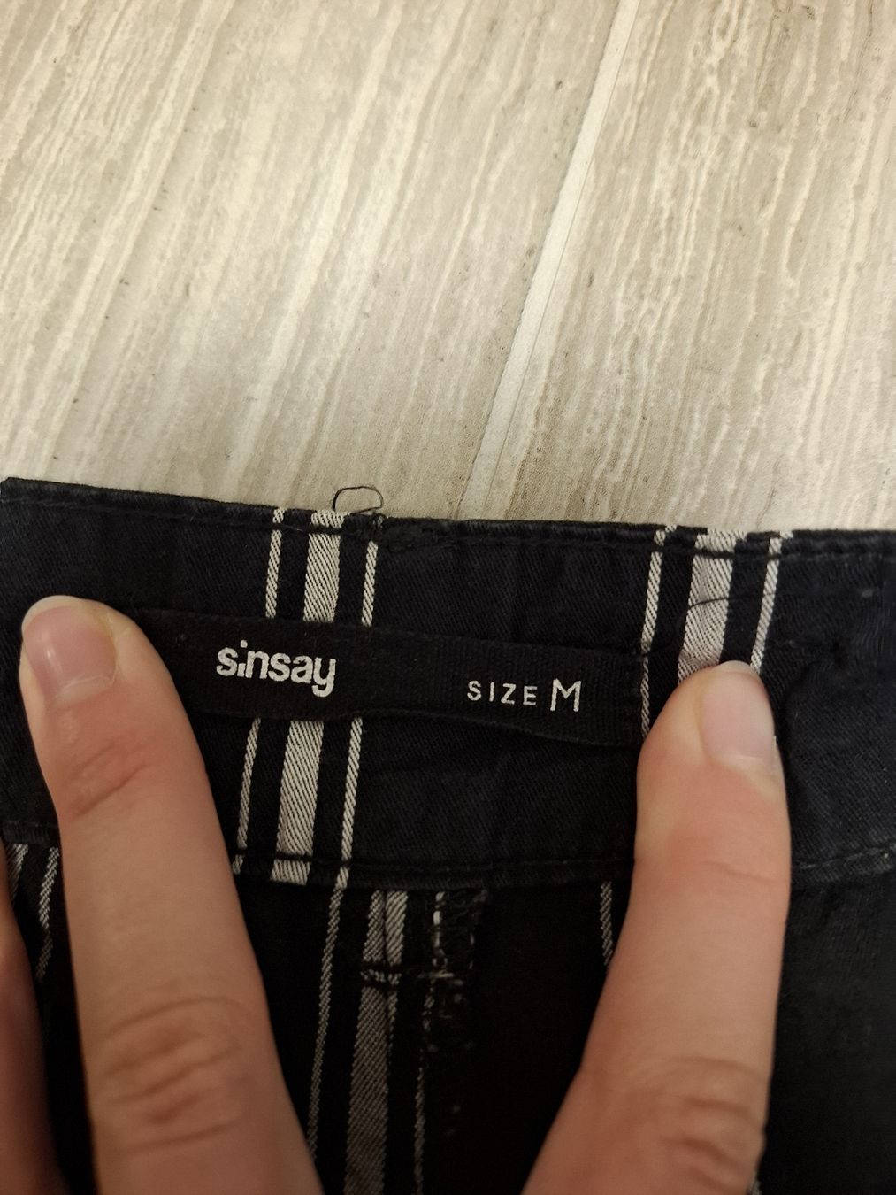 Pantaloni: pantalon rayé taille M – Usato da Ecublens FR venduto da ame_y8tq 2