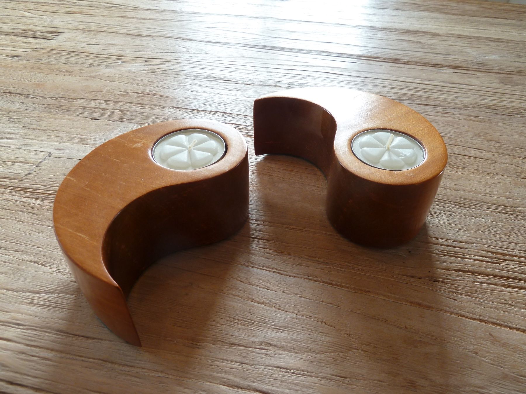 Kerzenständer: Yin & Yang Teelichthalter aus Holz – Gebraucht aus Niederscherli von lama8567 3
