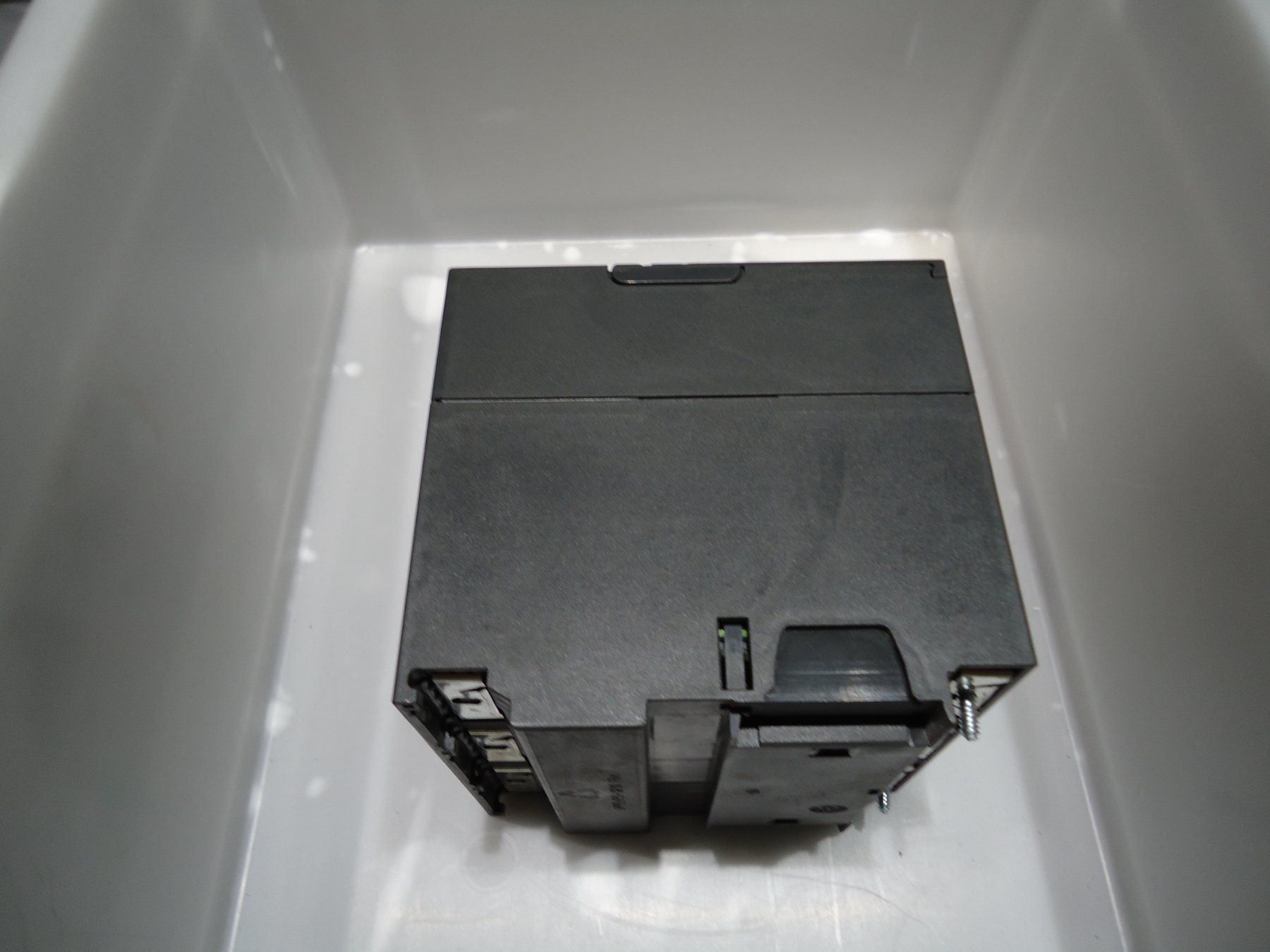 Siemens Componenti elettronici: Siemens Simatic S7-300 CPU – Usato da Balsthal venduto da mtwd 4