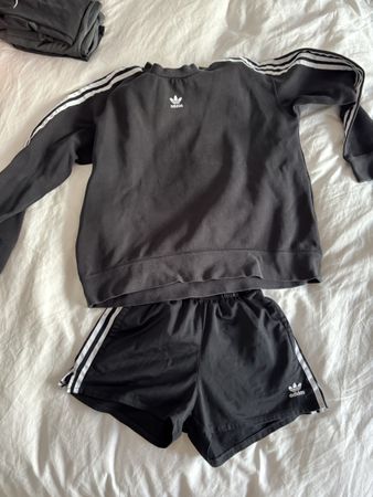 Ensemble, addidas