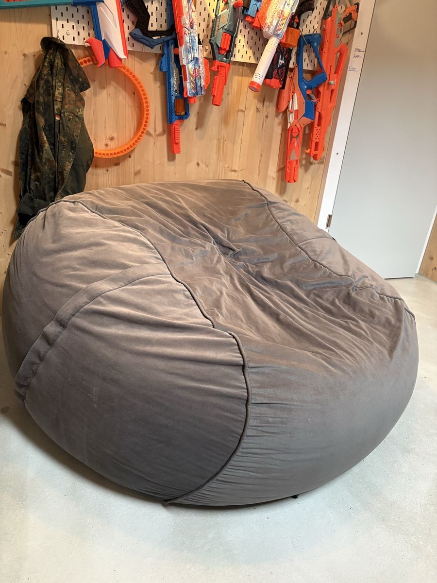 Vetsak Poltrone: Gemütlicher Vetsak Sitzsack Large. – Usato da Hittnau venduto da Simonefisch