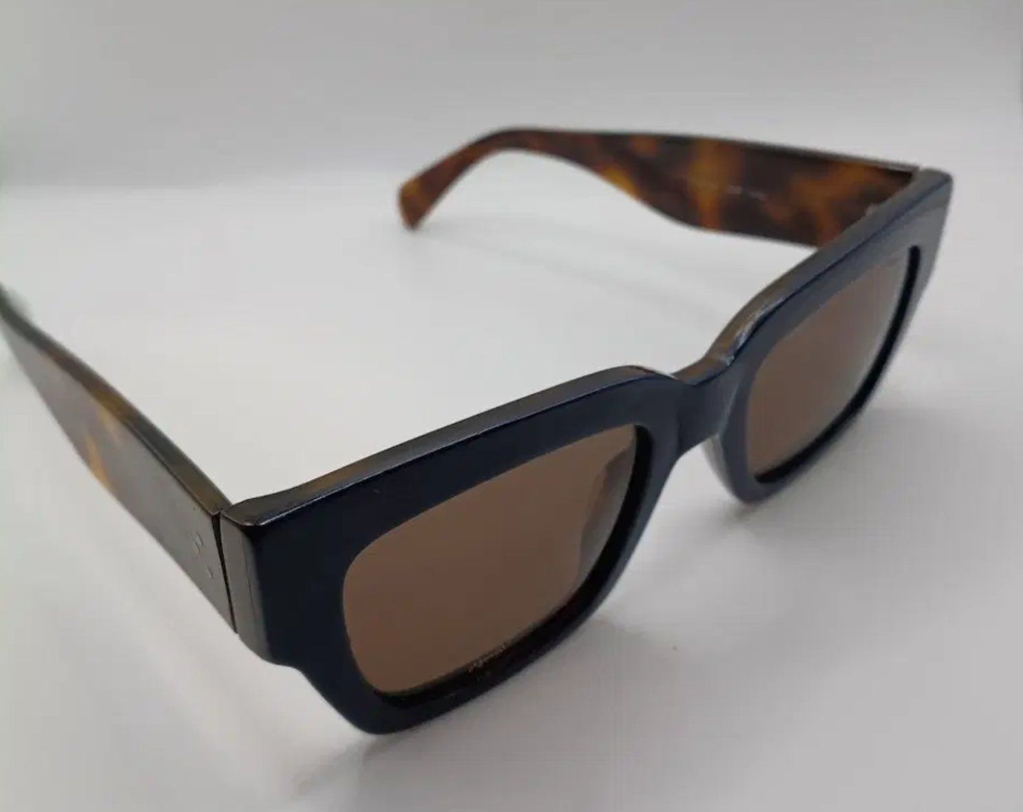 Celine Lunettes & Verres: CELINE women's sunglasses – D'occasion à Villars-sur-Ollon par VicJ 1