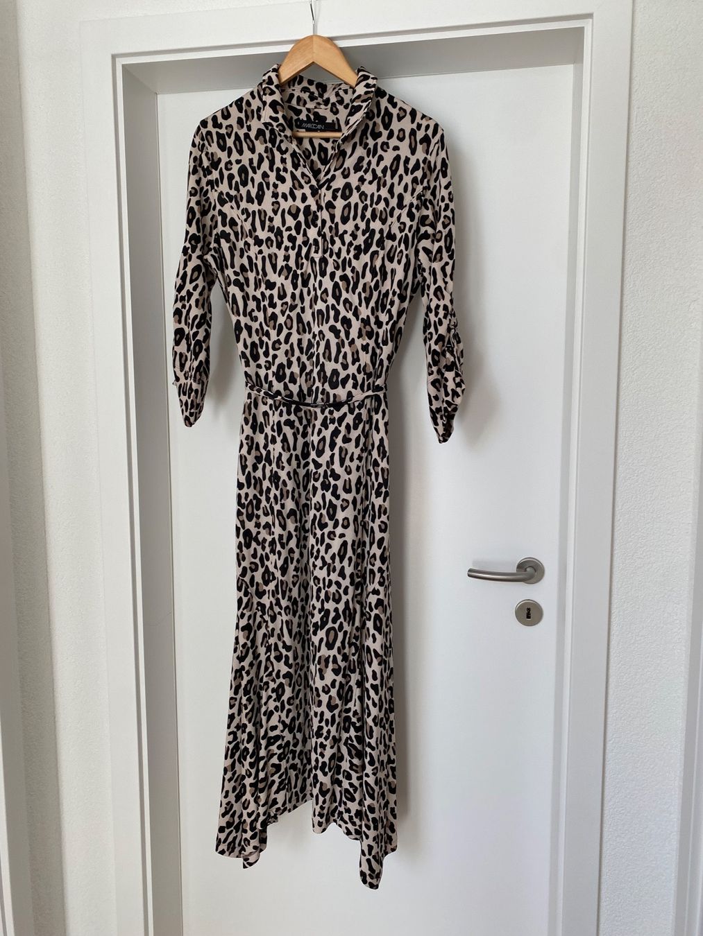 Marc Cain Kleider: Marc Cain Kleid mit Leomuster Gr. N6  LP 480.- – Neu (gemäss Beschreibung) aus Buchs-ZH von Frauenkleidermarkt 1