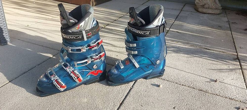 Chaussures hommes: Bottes de SKI Nordica I2 gts taille 40/41 – D'occasion à Echallens par brinches69