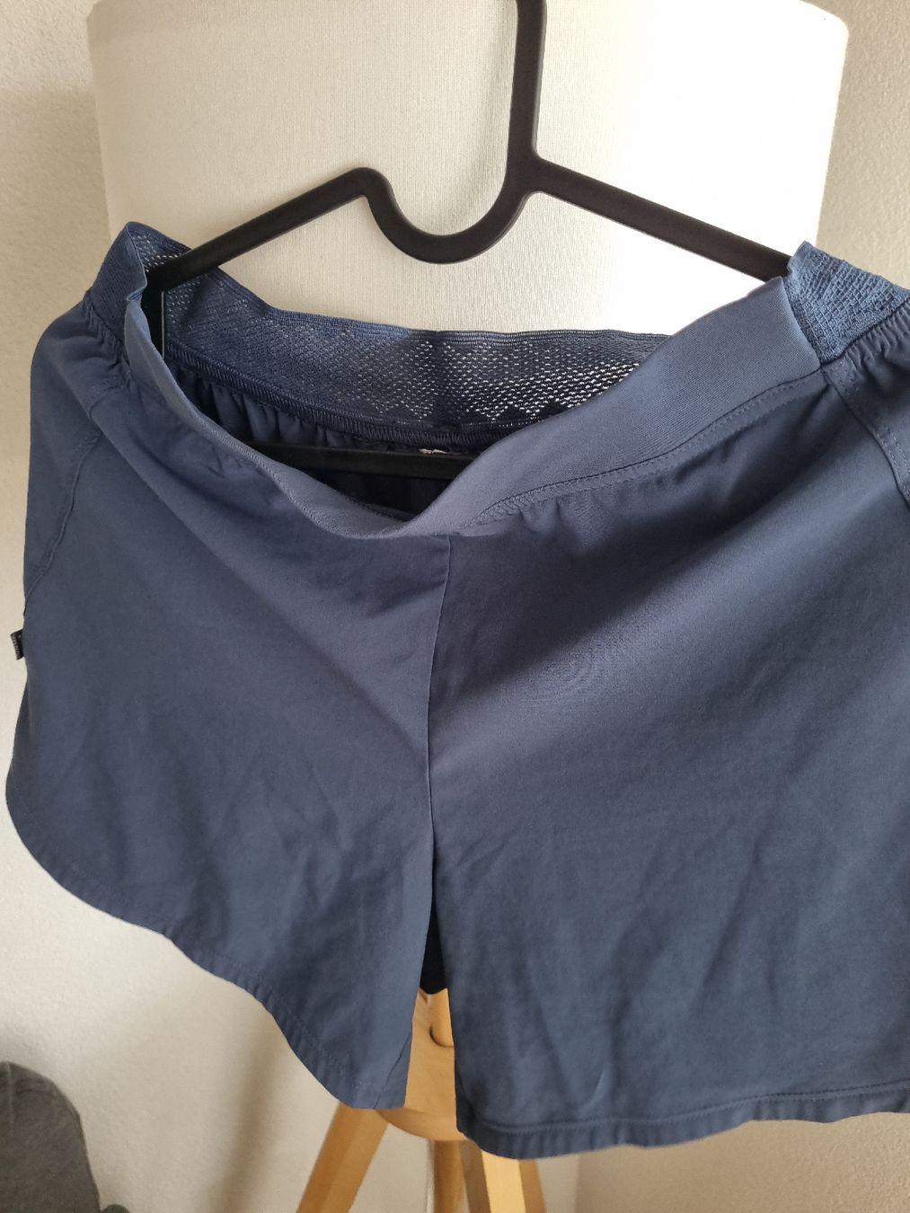 Decathlon Pantaloni: Quechua Sports Shorts Size M – Usato da Aigle venduto da Smagbrelle18 4