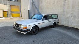 Volvo 240 2.3i automatique pour pièces