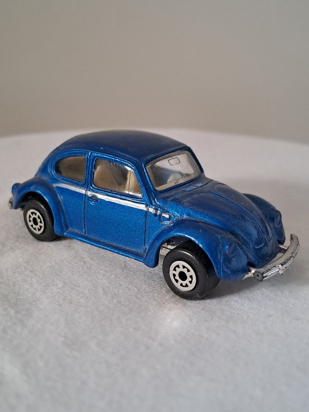 Volkswagen Modellautos: 1300 VW Käfer MC Toys in Blau – Gebraucht aus Wädenswil von FrieBro 1