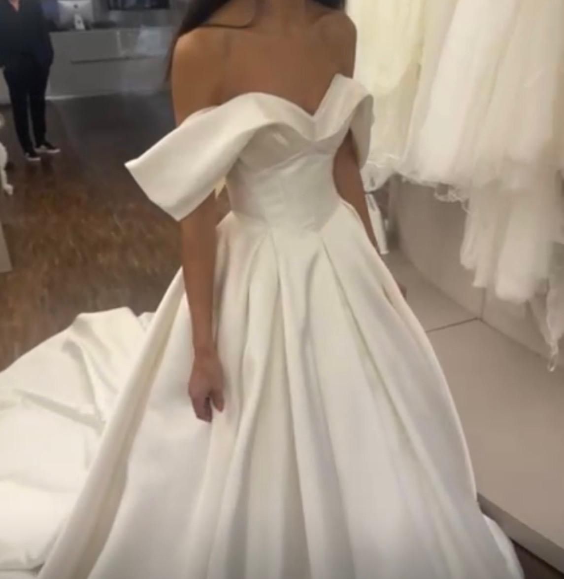 Robes: Brautkleid von Milla Nova, "Mirabella" – D'occasion à Mönchaltorf par elv_8jg5 7