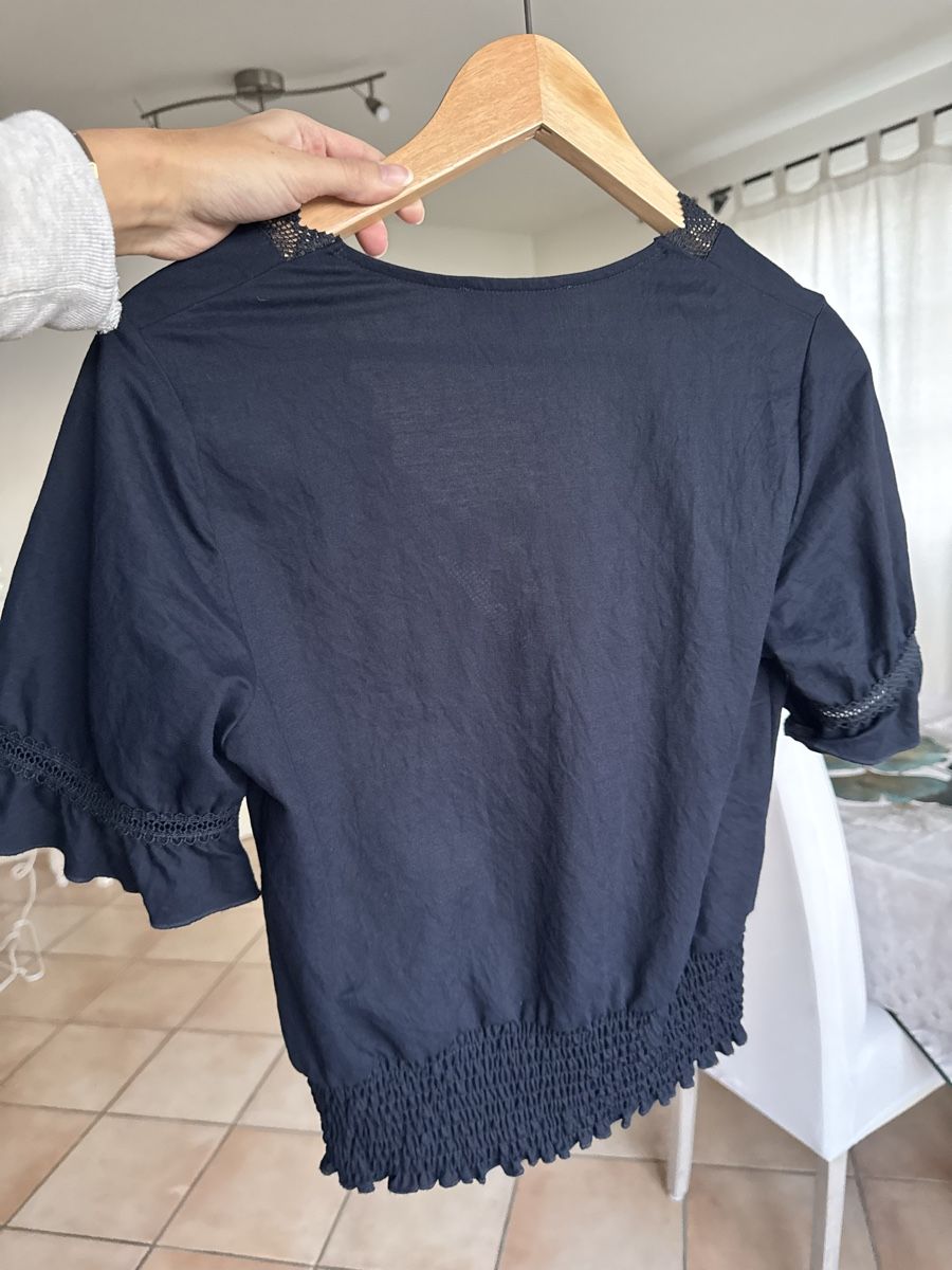 Top: Top bleu marine – Usato da Lonay venduto da nei_79jc 1