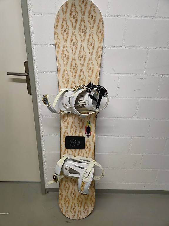 Boards: Snowboard inkl. Tasche – Gebraucht aus Suhr von Nat_2tcy