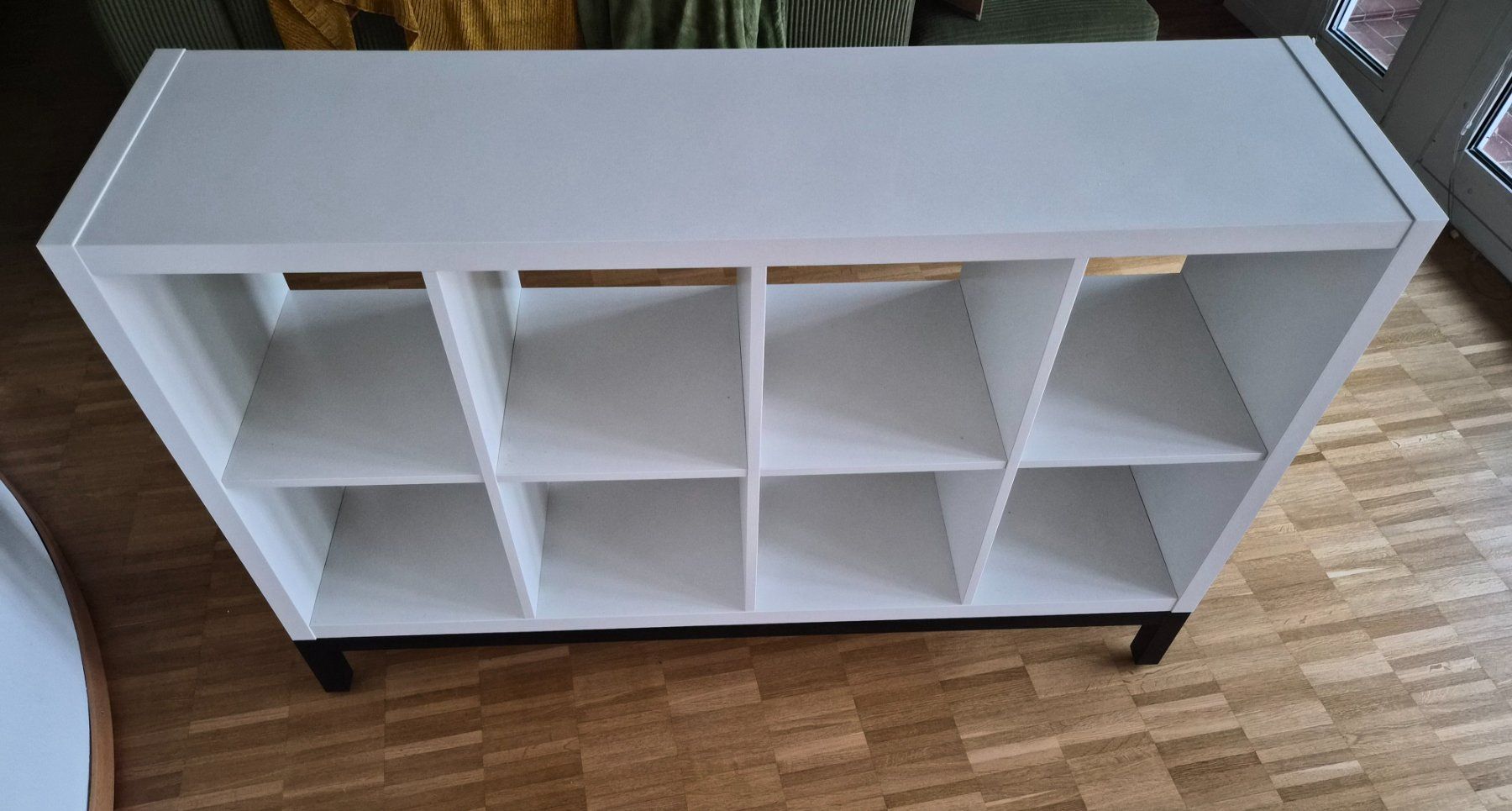 Scaffali: KALLAX Étagère avec support, blanc/noir – Usato da Lausanne venduto da FMDW 3