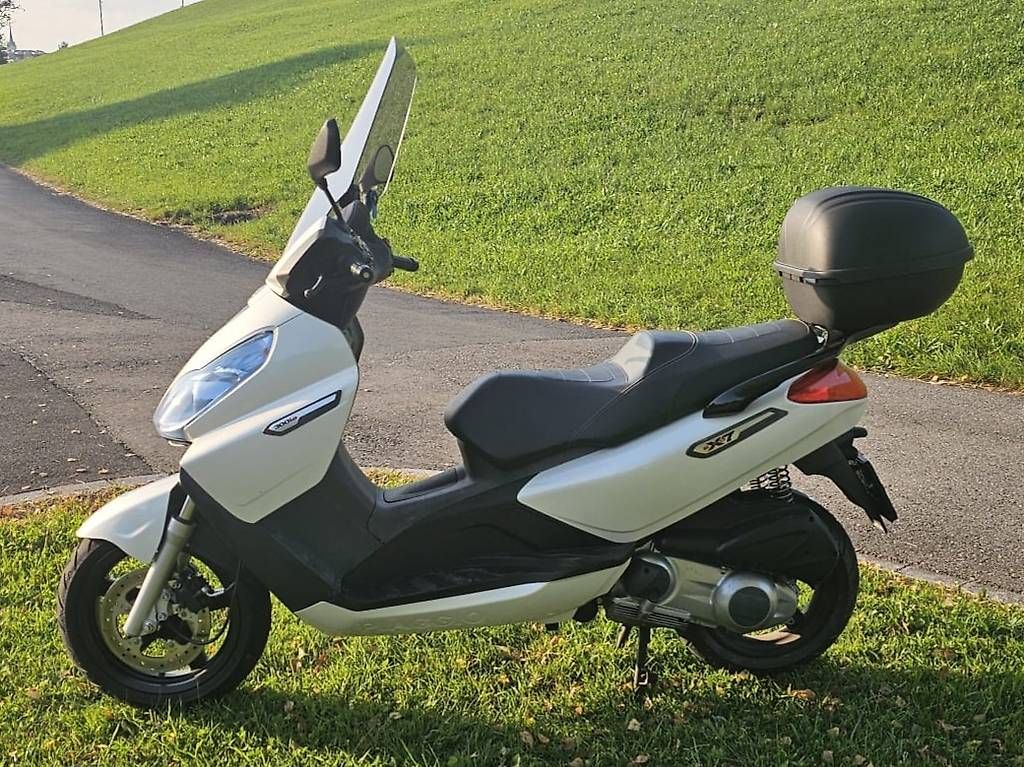Scooter: Piaggio X7 300 ab MFK, Service. 8500km – Usato da Hünenberg See venduto da bartek79bax 1