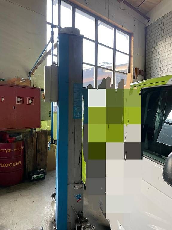 Piattaforme elevatrici & Crick: Autolift Ravaglioli 3.2 to – Usato da Eriswil venduto da JD7811 4