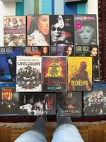 VENDO DVD E VIDEOCASSETTE  COLLEZIONE FILM E SERIE TV 