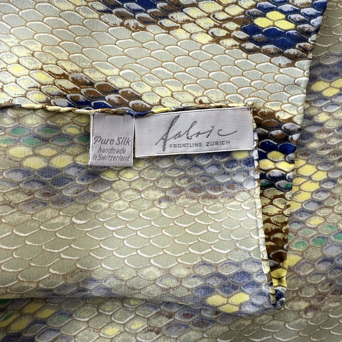 Fabric Frontline Foulard & Sciarpe: FABRIC FRONTLINE New Silk Scarf – Nuovo (secondo la descrizione) da Emmen venduto da Nightingale_2022 4