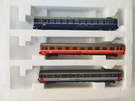 Personnenwagen-Set (1x Eurocity & 2x UIC) der SBB von Arnold