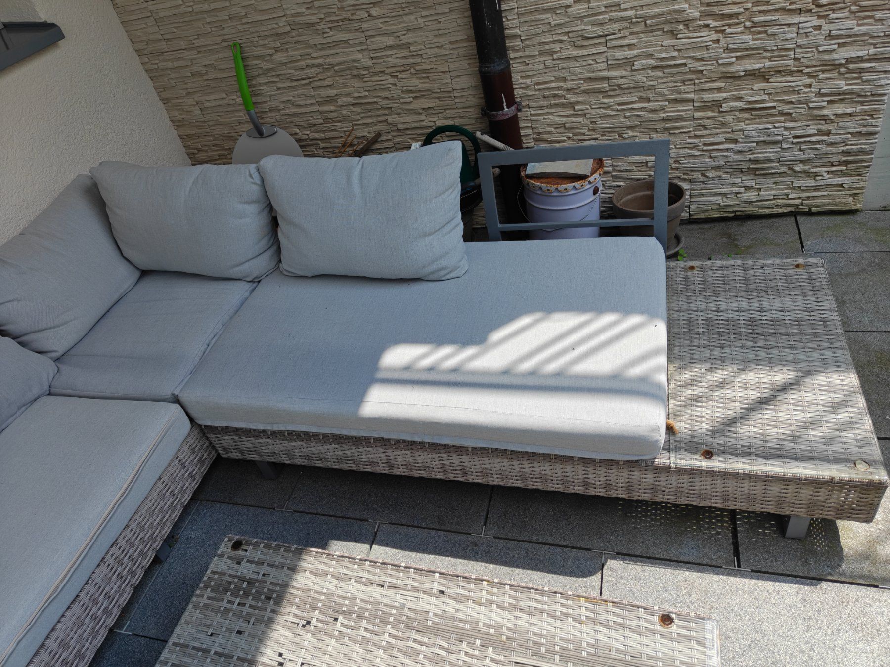 Divani: Gartenlounge Polyrattan inkl. Tisch mit Glasplatte – Usato da Schindellegi venduto da Blade_78 2