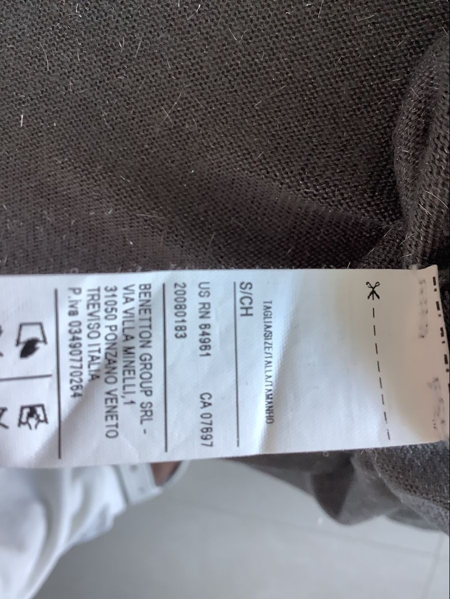 Canottiere & Pantaloni: Maglia leggera Sisley – Usato da Magadino venduto da ber_6kbt 5
