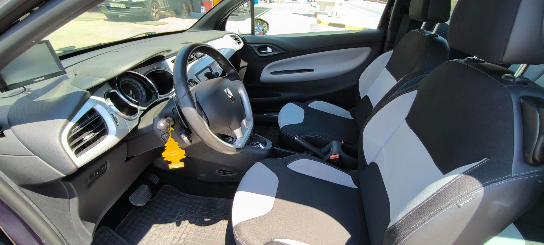 Citroën Autos: Citroen DS3 1.2 Auto ab Grosse Service – Gebraucht aus Mönchaltorf von archelefth 5